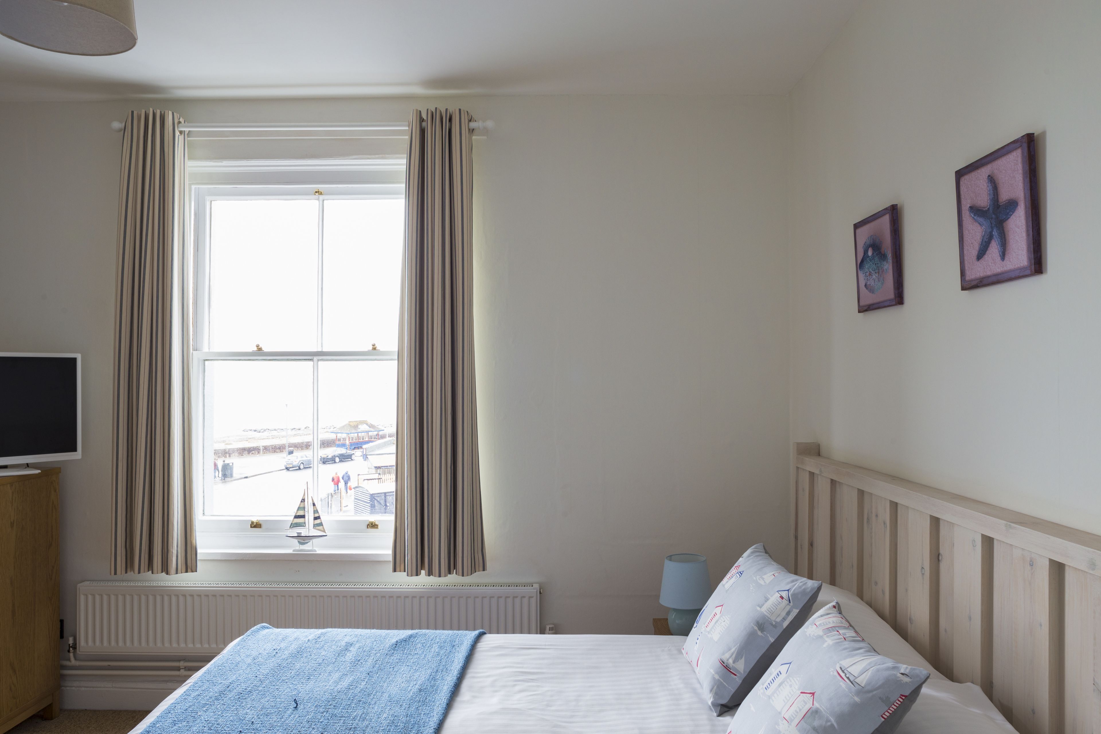 1 bedroom, premium bedding, iron/ironing board, free wifi