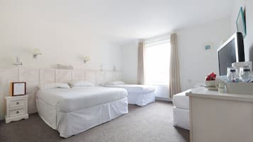 Habitación familiar | Ropa de cama de alta calidad, tabla de planchar con plancha, wifi gratis