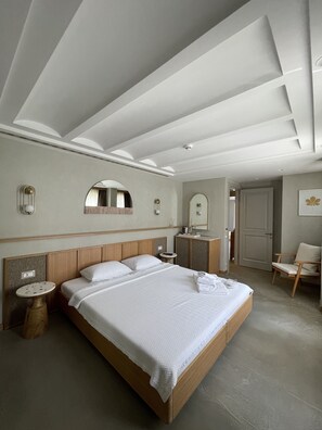 Superior Double or Twin Room | Minibar, in-room safe, soundproofing, iron/ironing board - Monk Alacati - Adults Only (Cesme)