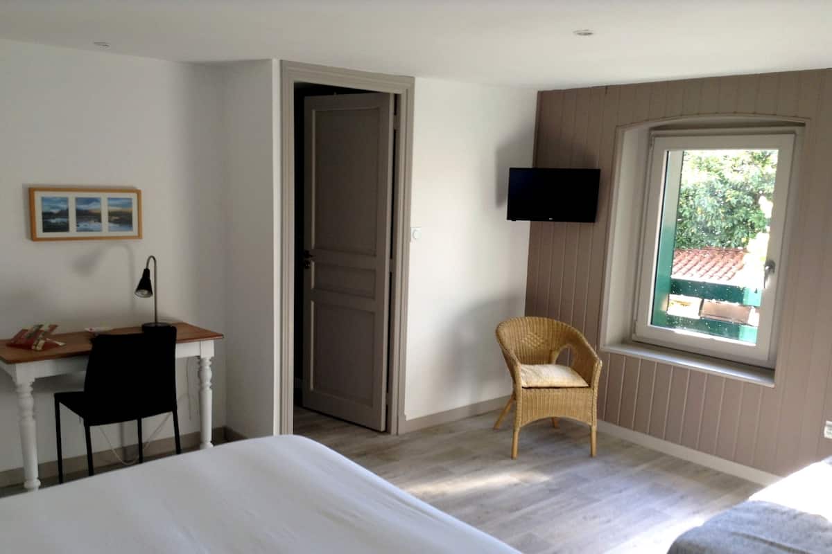 Comfort dubbelrum | Skrivbord och gratis wi-fi