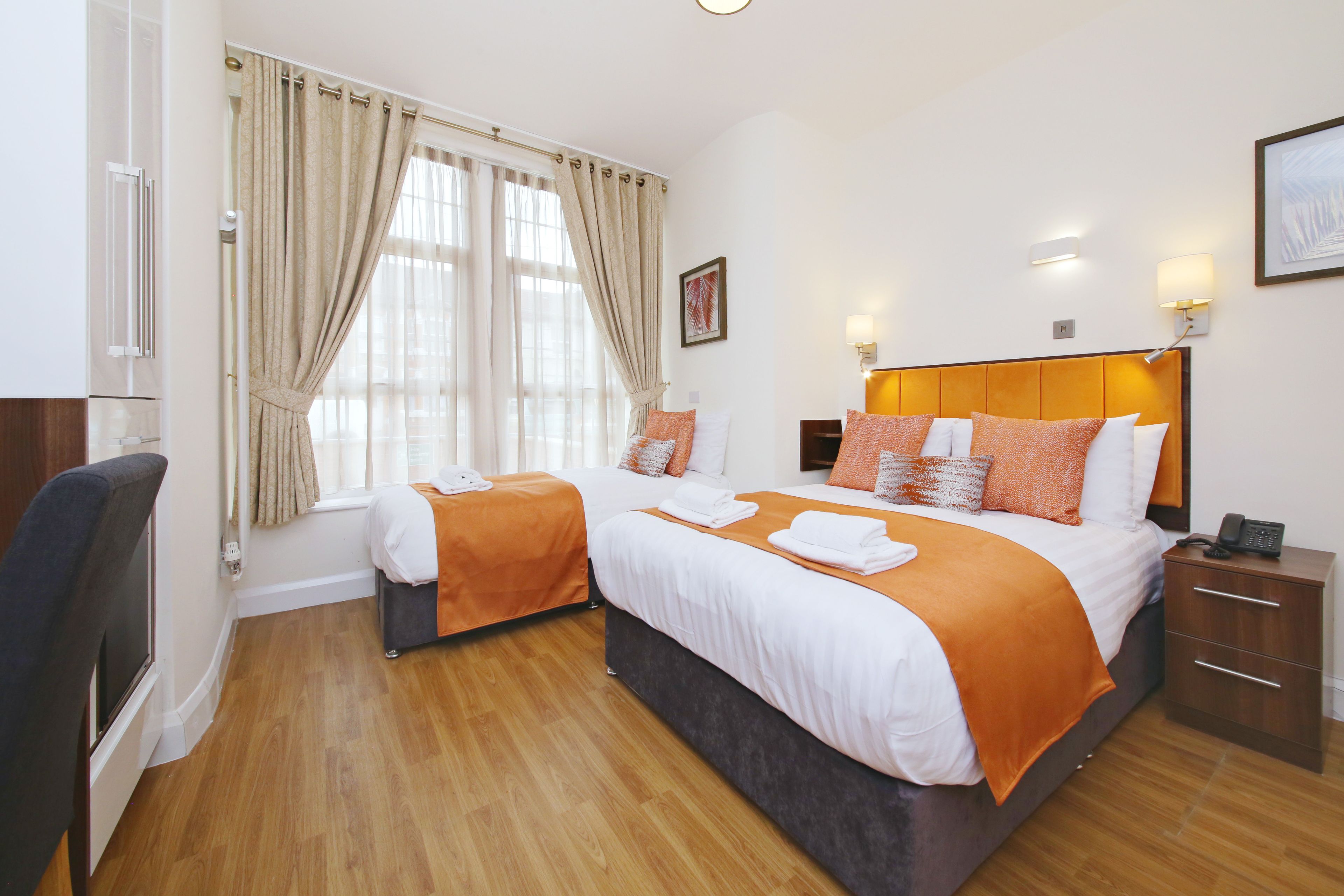 classic triple room, ensuite | in-room safe, desk, blackout curtains, rollaway beds