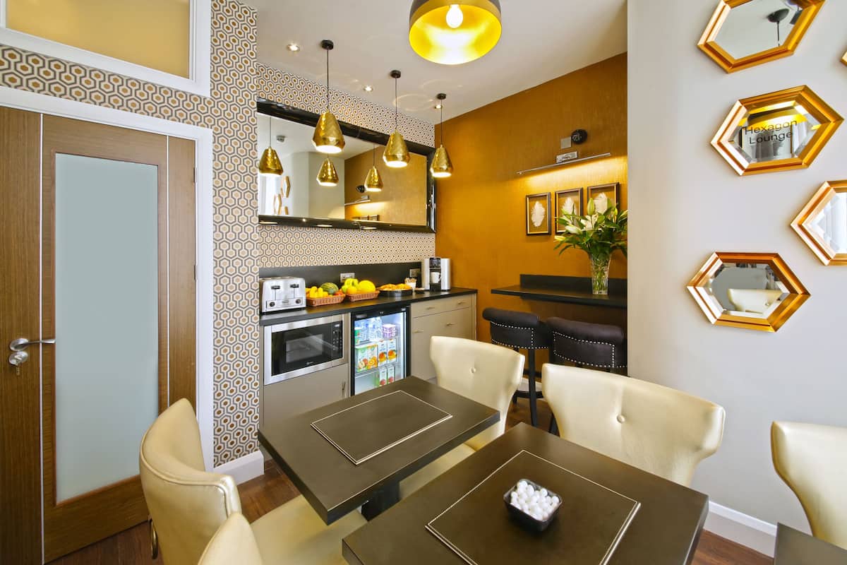 breakfast area