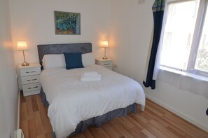 2 chambres, literie de qualité supérieure, bureau