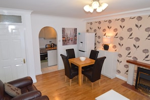 Superior Apartment, 2 Bedrooms, Kitchen, City View | Living area | 32-inch flat-screen TV with cable channels, TV