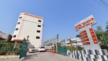 Free self-parking, free valet parking
