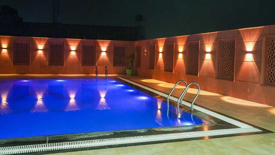 Hotel Anand International