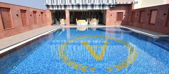 Hotel Anand International