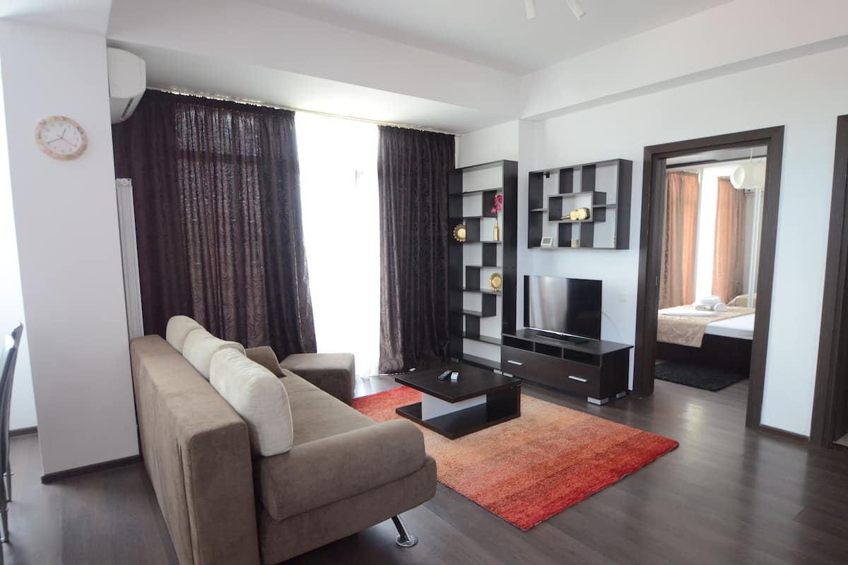 Doppia Basic | Soggiorno | TV LED