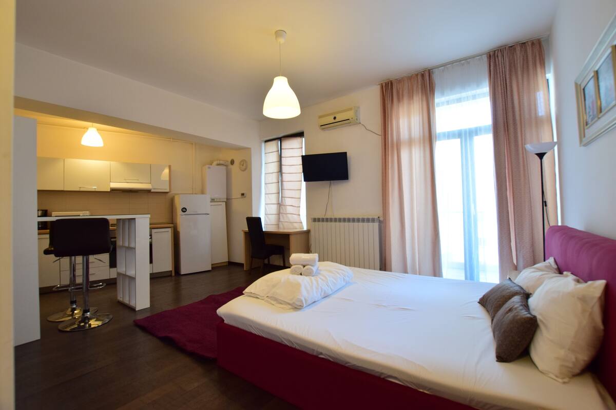 Studio 39 | Hypo-allergenic bedding, individually furnished, soundproofing