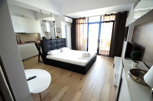 Uptown Residence Apartments