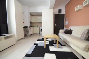 Living area - Uptown Residence Apartments (Bucharest)
