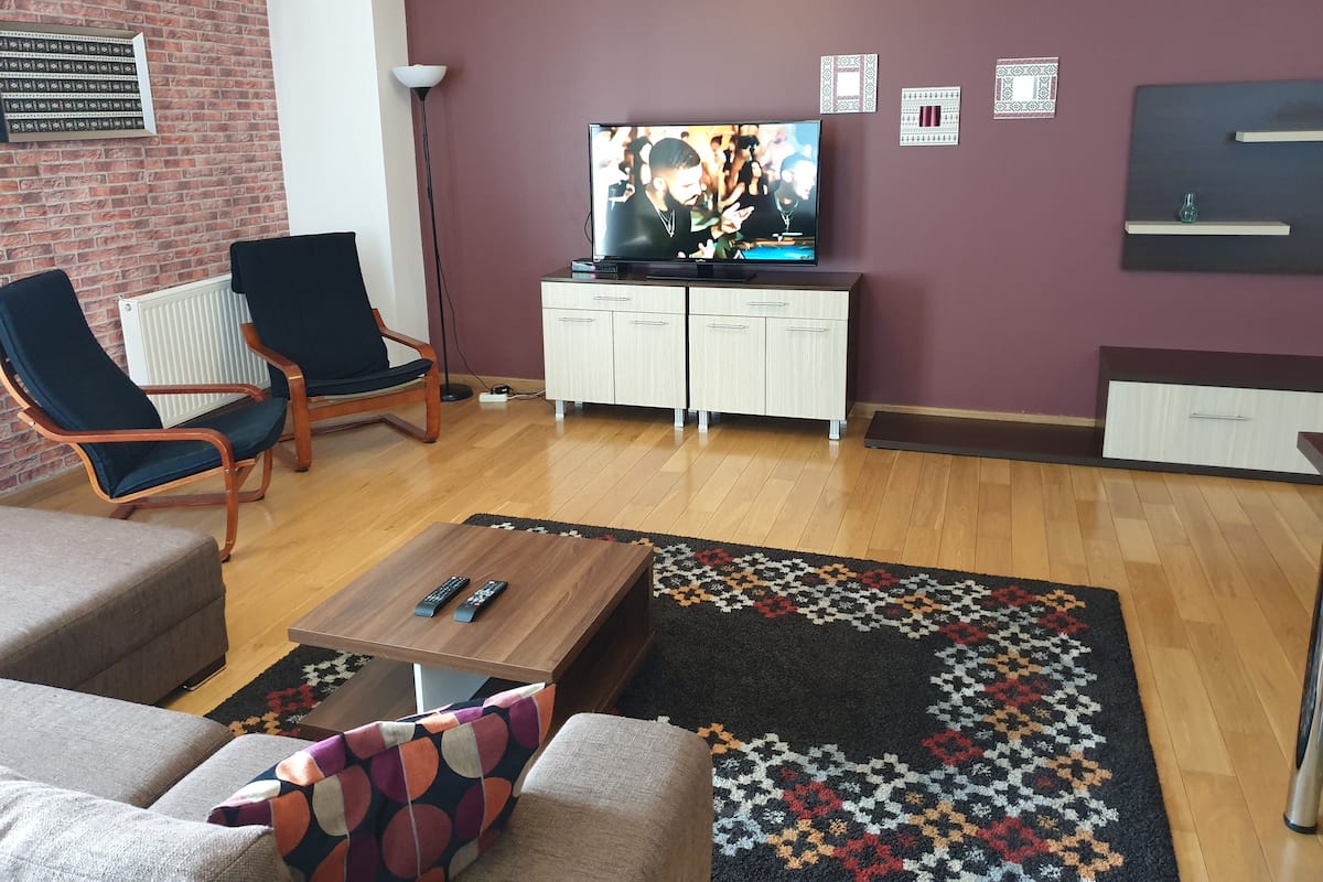 Apartament 2 Bedrooms D122 | Soggiorno | TV LED