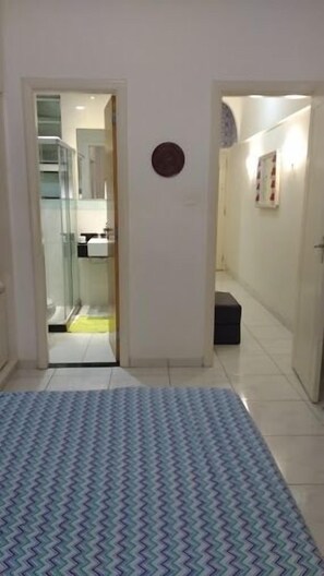 Traditional Apartment | 1 bedroom, desk, iron/ironing board, free WiFi - Apartamento Monte Azul (Rio de Janeiro)