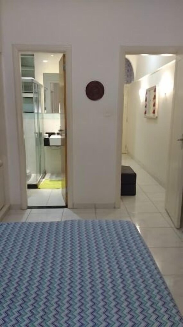 Traditional Apartment | 1 bedroom, desk, iron/ironing board, free WiFi