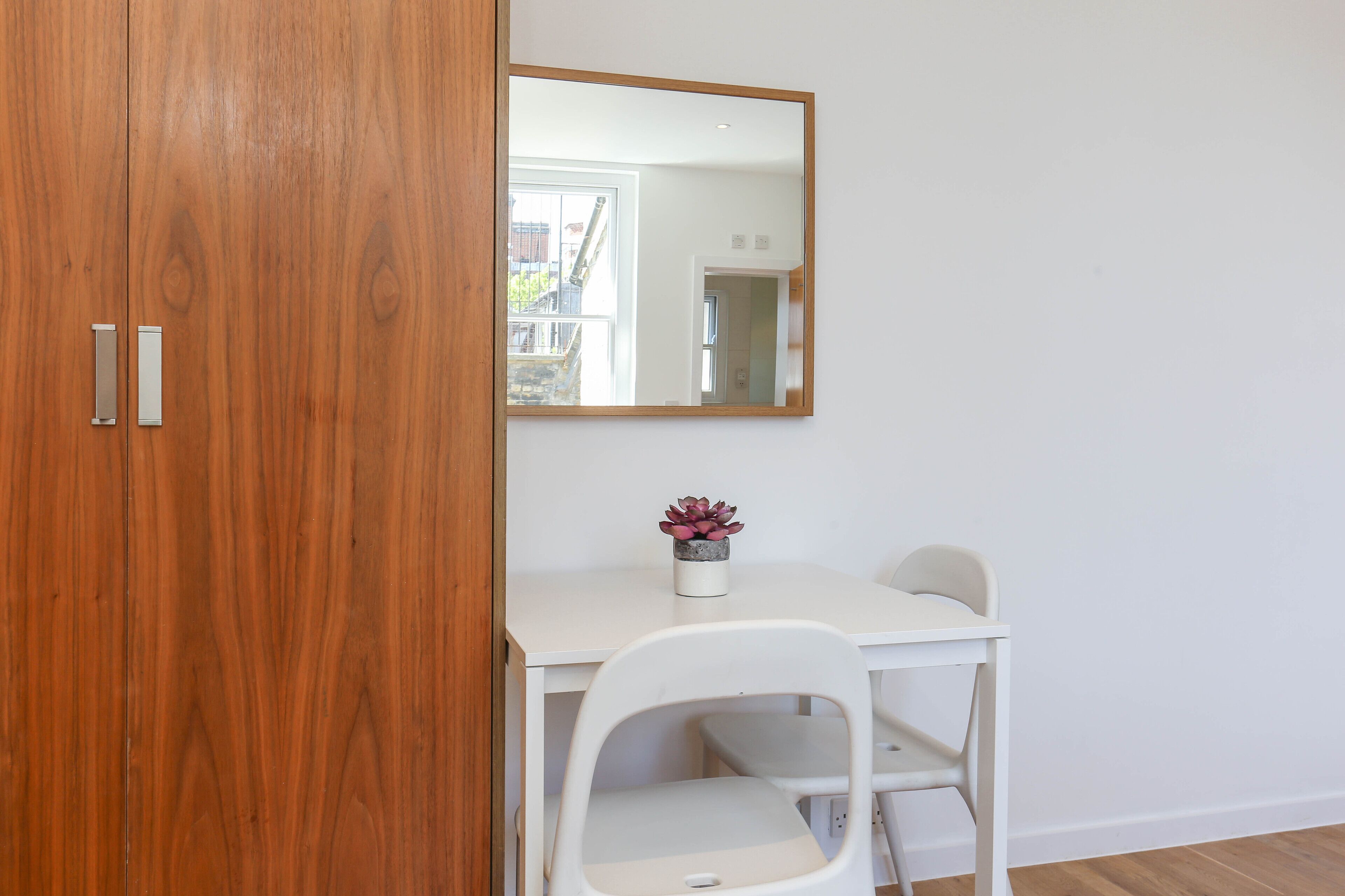 Standard Studio Apartment | In-room dining