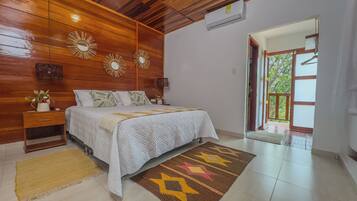 Chambre Double Tradition, 1 grand lit, balcon, vue montagne