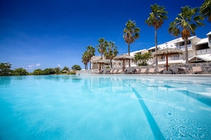 3 outdoor pools, pool umbrellas, sun loungers