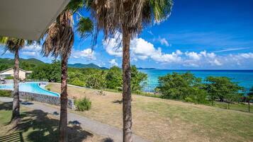 3 outdoor pools, pool umbrellas, pool loungers
