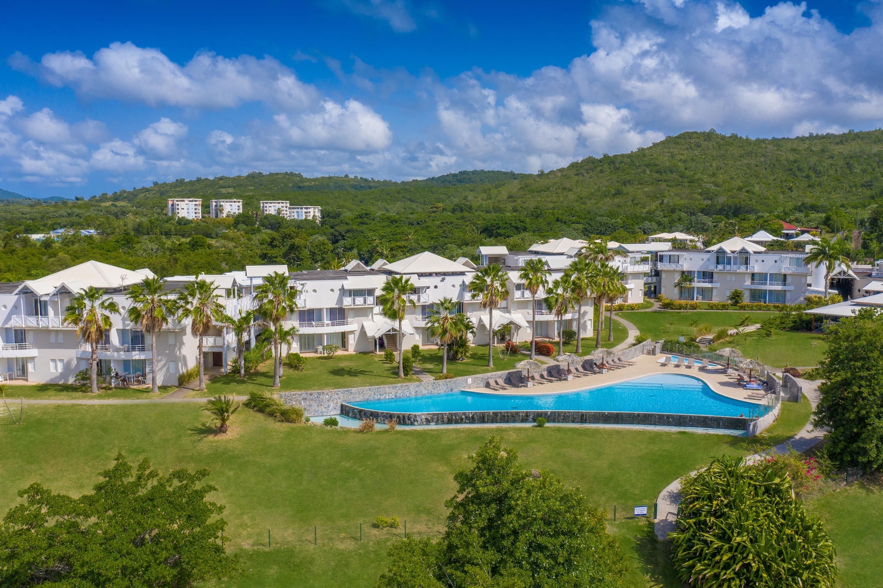 3 outdoor pools, pool umbrellas, sun loungers