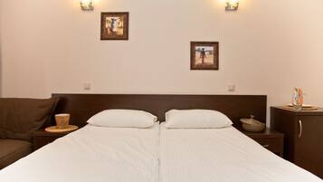 In-room safe, desk, laptop workspace, blackout curtains