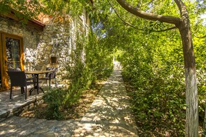 Standard Double Room | Garden view - Doga Apartments (Fethiye)