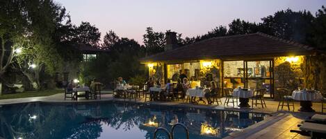 تقديم الغداء والعشاء، الأطباق التركية