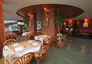 Breakfast and dinner served, Turkish cuisine - Candan Apart (Marmaris)