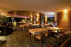 Breakfast and dinner served, Turkish cuisine - Candan Apart (Marmaris)