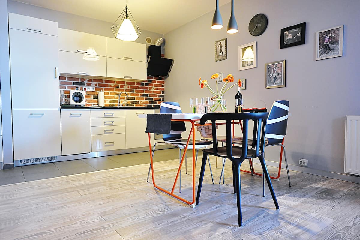 Comfort Studio Suite (II) | In-room dining