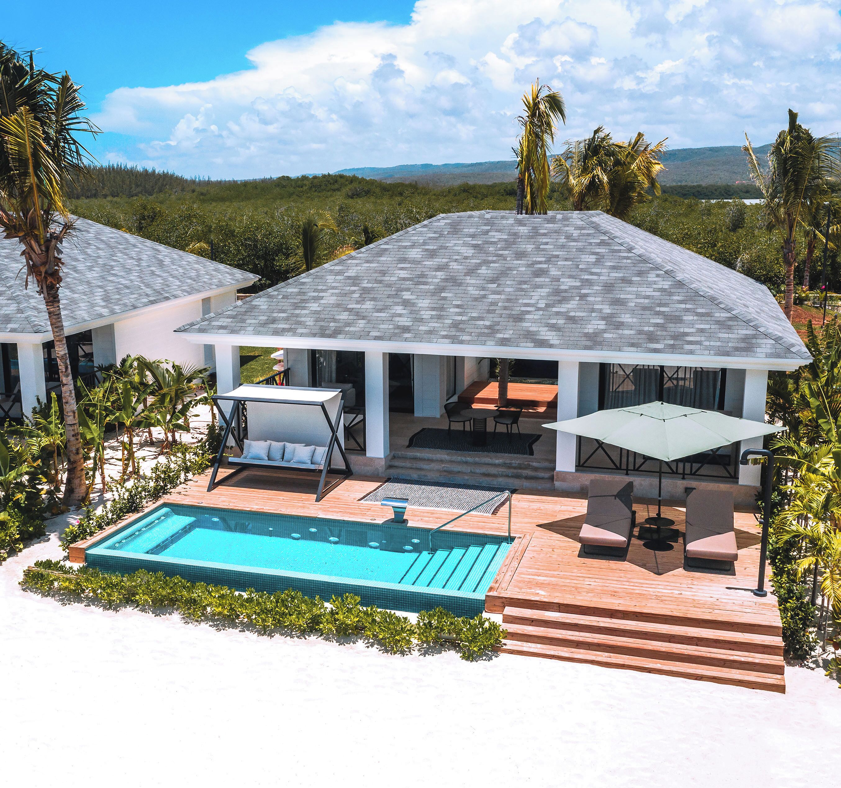 Beach Villa With Private Pool | 露台