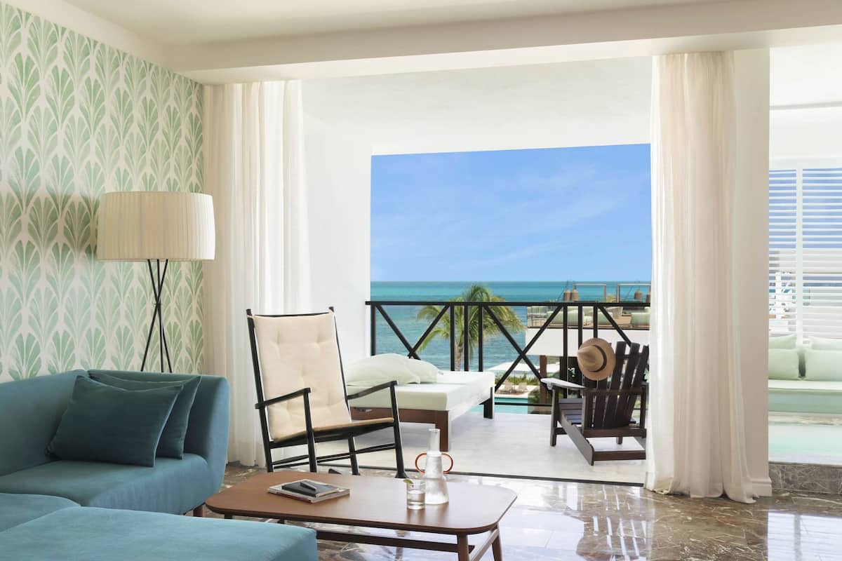 1 bedroom, premium bedding, minibar, in-room safe