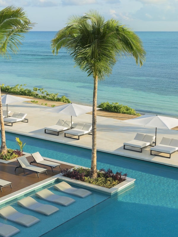 2 outdoor pools, pool umbrellas, sun loungers