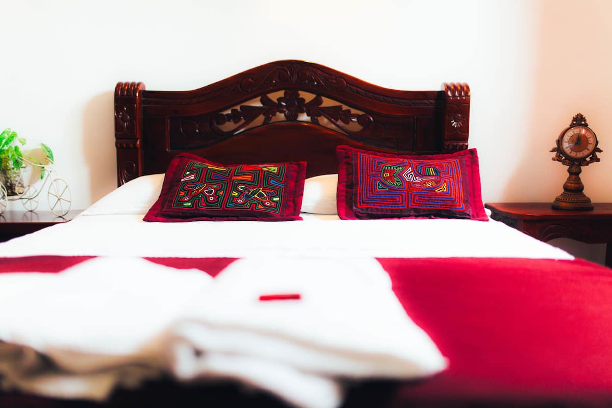 1 bedroom, premium bedding, desk, free WiFi