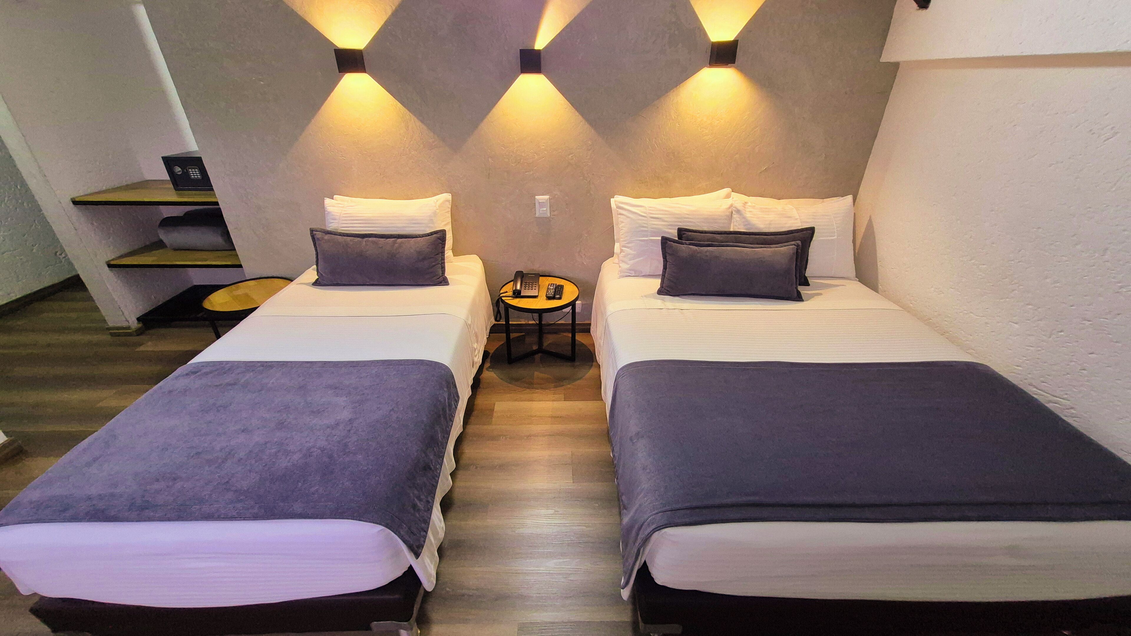 double room, 1 double bed | in-room safe, desk, free wifi, bed sheets