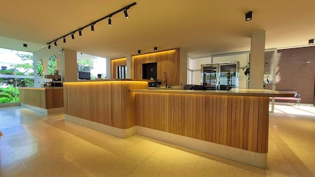 Breakfast, lunch, dinner served; Italian cuisine . Hotel Santiago de Arma