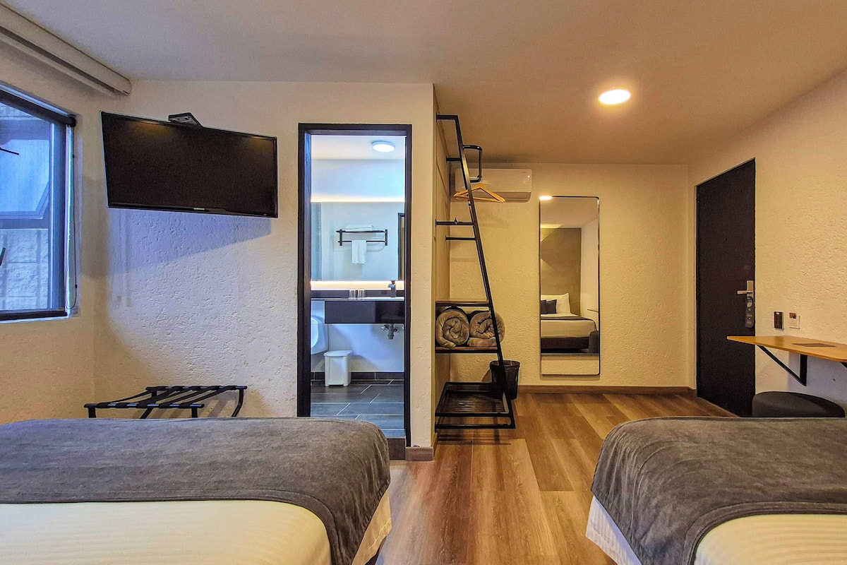 Double Room, 1 Double Bed | In-room safe, desk, free WiFi, bed sheets