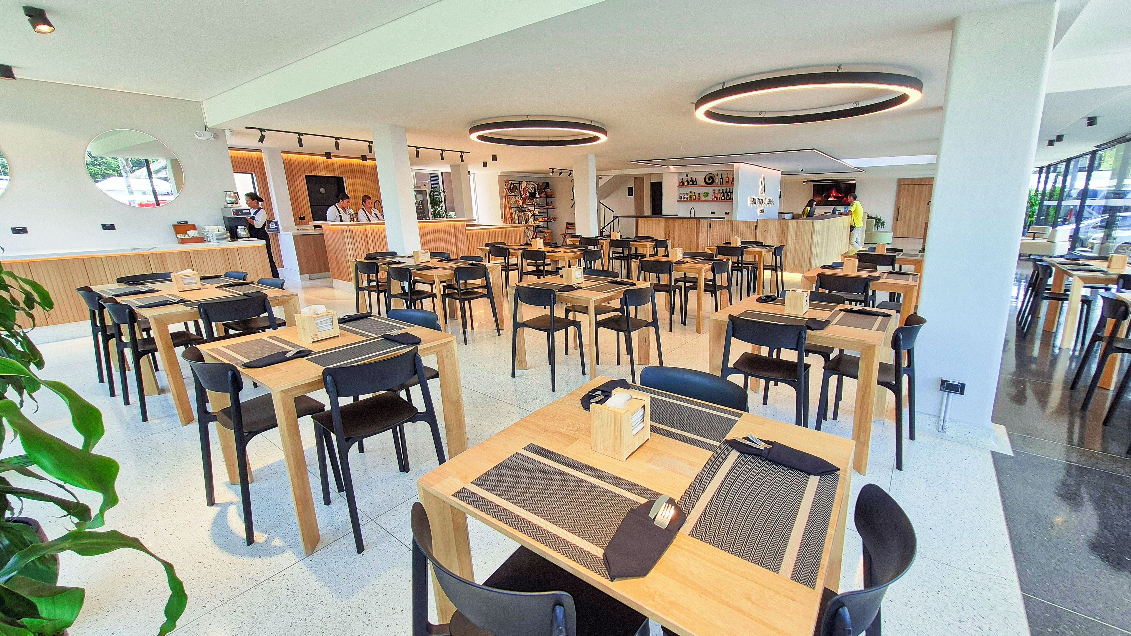 breakfast, lunch, dinner served; italian cuisine