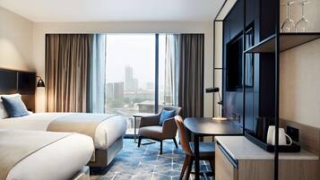 Room, 2 Single Beds | Hypo-allergenic bedding, minibar, in-room safe, desk