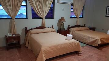 Business Suite, 2 Double Beds