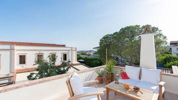 Elia Antique Terrace Deluxe | 1 camera, biancheria da letto di alta qualità, minibar