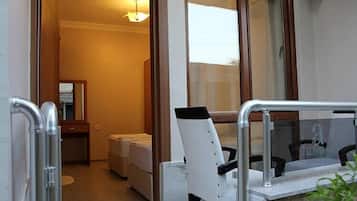Standard-Doppel- oder -Zweibettzimmer | Balkon