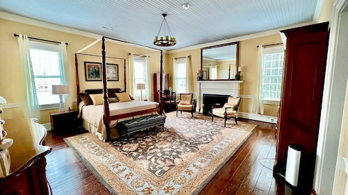 The Elizabethtown Inn