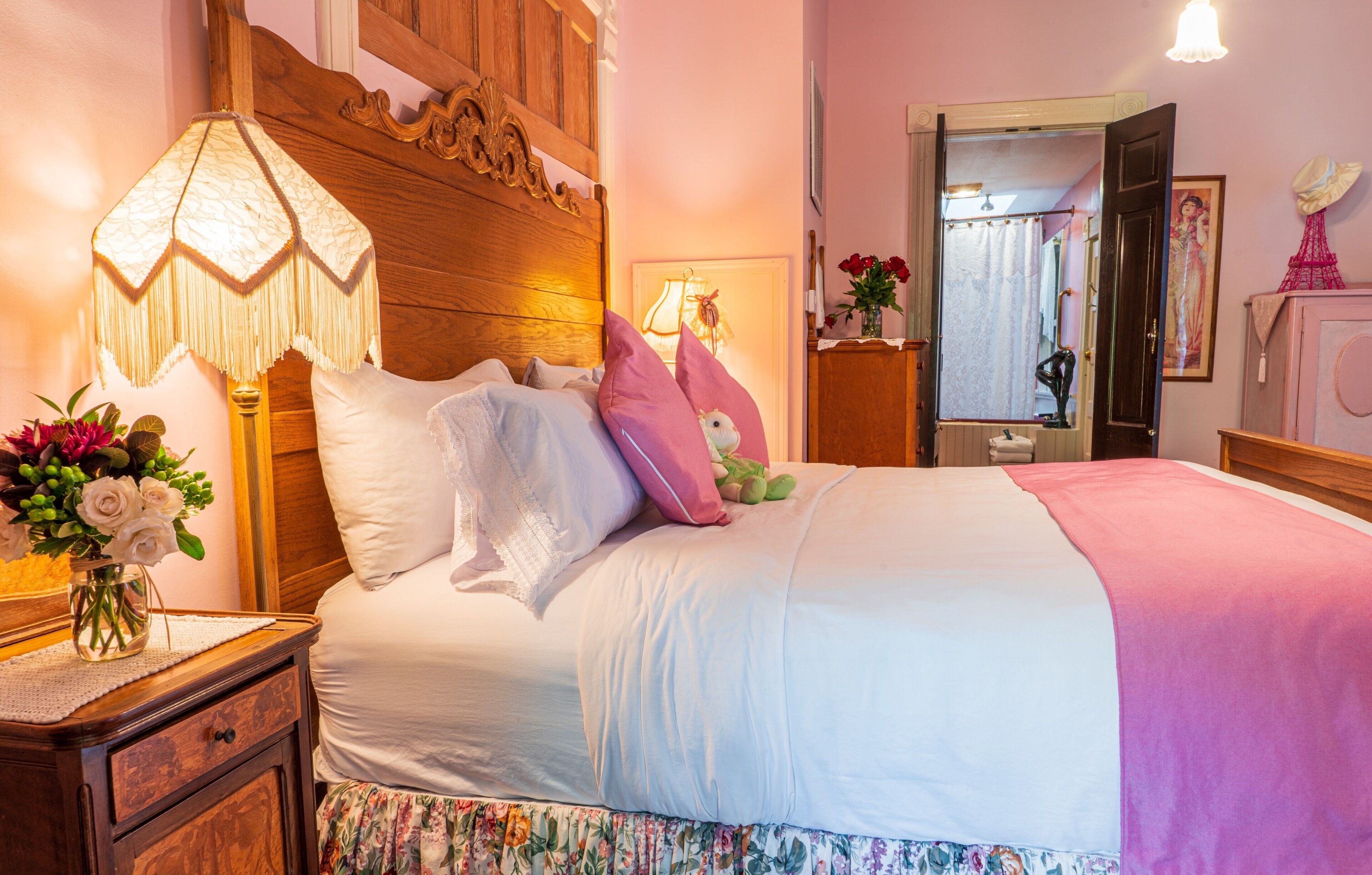 Suite - privat badeværelse (Sarah Bernhardt, 1880s Cliff Cottage) | Egyptiske bomuldslagner, premium-sengetøj, dundyner, gratis minibar