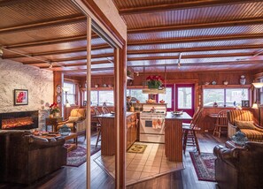 Suite estudio, baño privado (Zelda's Studio) | Sábanas de algodón egipcio, ropa de cama de alta calidad y edredón 