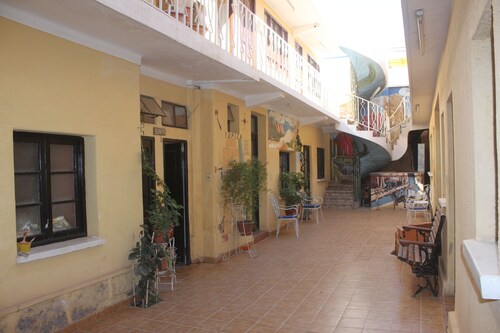 Hostal Coronel Pedro Arraya - Hostel