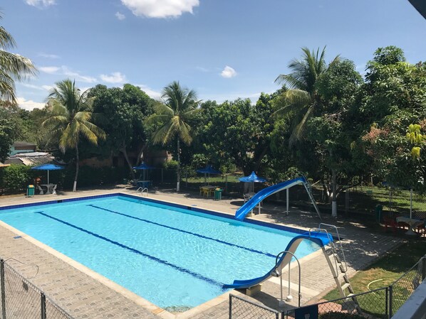 Utomhuspool