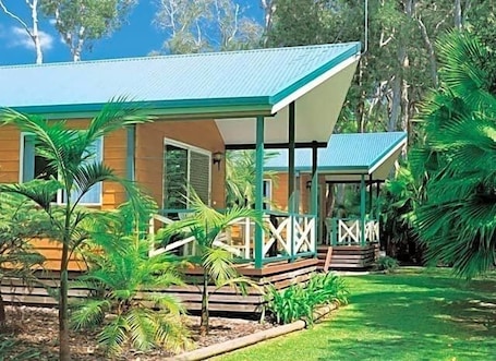 Exterior. Lorikeet Holiday Park