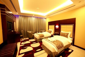 Desk, iron/ironing board, free WiFi, bed sheets - Telal Hotel Apartments (Dubai)