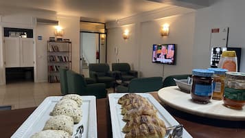 Desayuno continental incluido todos los días