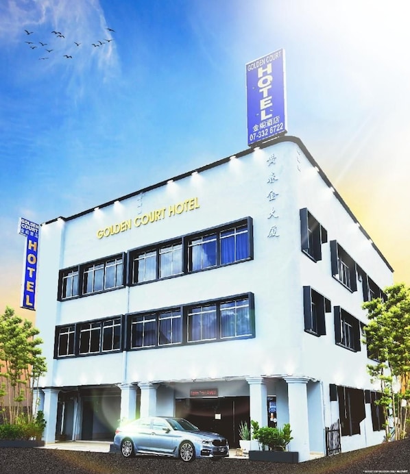 Ảnh chưa phân loại, 1 trong số 16 ảnh, nút